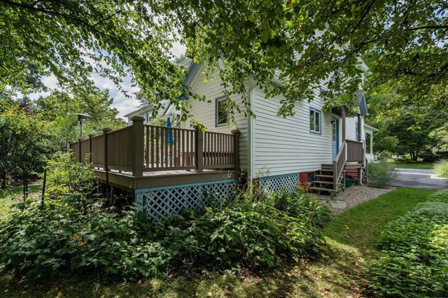 63 Massasoit St, Northampton, MA 01060