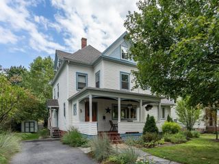 63 Massasoit St, Northampton, MA 01060