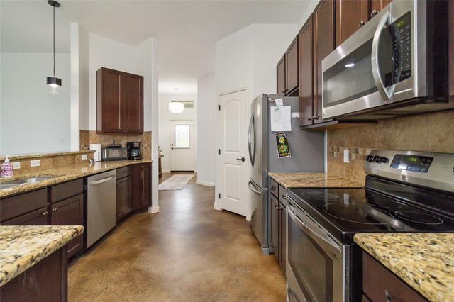 173 Kipahulu DR, Bastrop, TX 78602