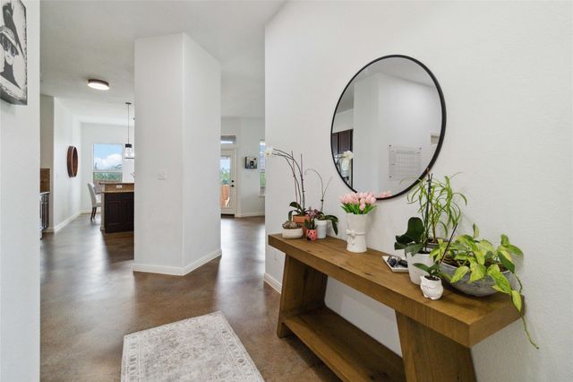 173 Kipahulu DR, Bastrop, TX 78602