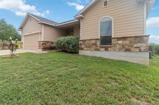 173 Kipahulu DR, Bastrop, TX 78602
