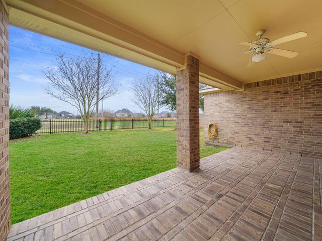 4487 Gran Canary Drive, League City, TX 77573