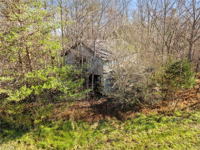 1195 Rogers Road, Mount Airy, NC 27030