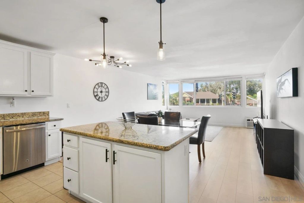 4501 Collwood Blvd 4, San Diego, CA 92115