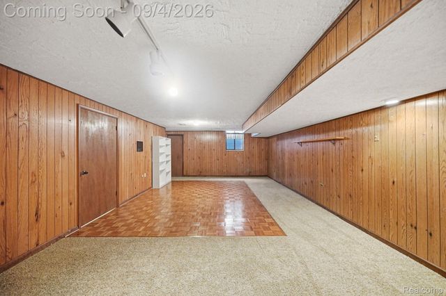 25200 Quarter Deck Street, Harrison Charter Township, MI 48045