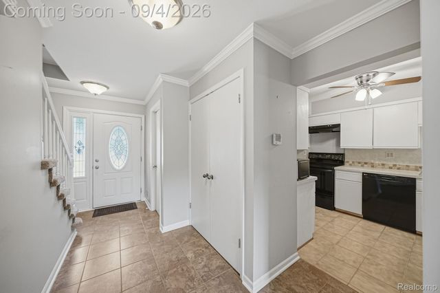 25200 Quarter Deck Street, Harrison Charter Township, MI 48045