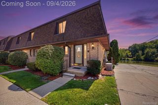 25200 Quarter Deck Street, Harrison Charter Township, MI 48045