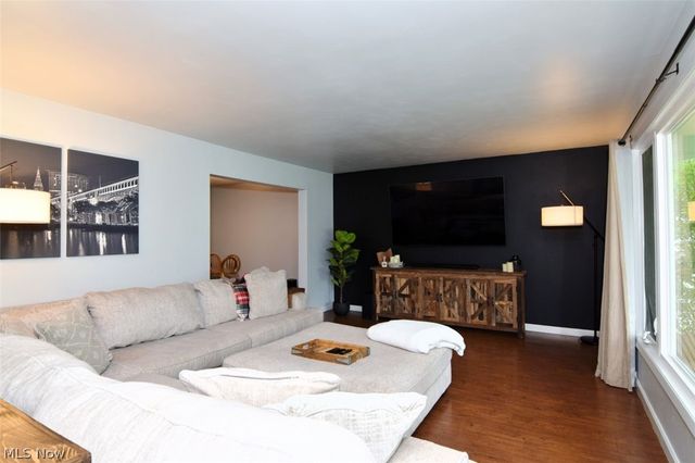 9145 Mercer Lane, Brecksville, OH 44141