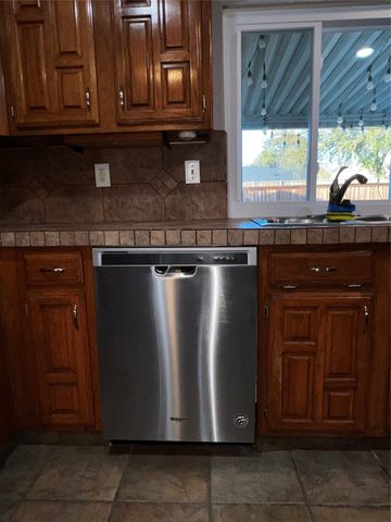 2215 E Peters Colony Road, Carrollton, TX 75007