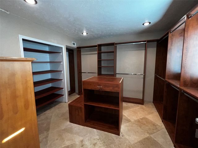 2215 E Peters Colony Road, Carrollton, TX 75007