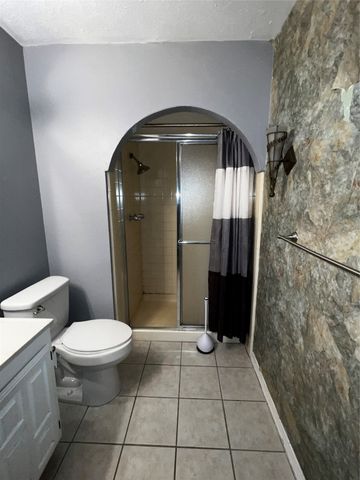 2215 E Peters Colony Road, Carrollton, TX 75007