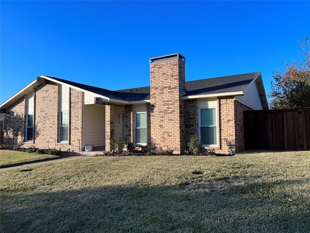 2215 E Peters Colony Road, Carrollton, TX 75007