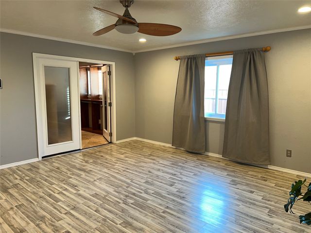 2215 E Peters Colony Road, Carrollton, TX 75007