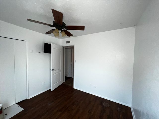 2215 E Peters Colony Road, Carrollton, TX 75007