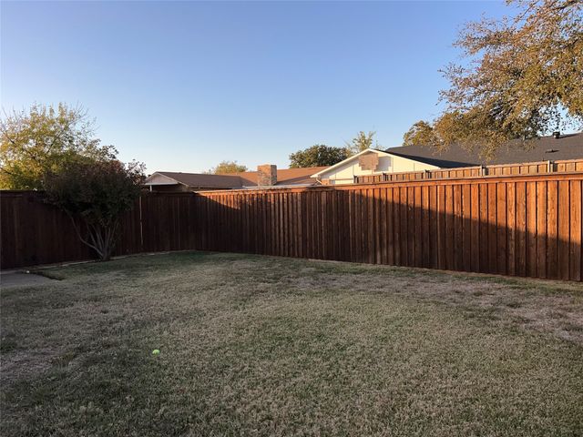 2215 E Peters Colony Road, Carrollton, TX 75007