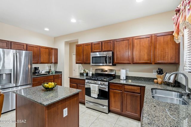 705 W Via De Gala, Sahuarita, AZ 85629