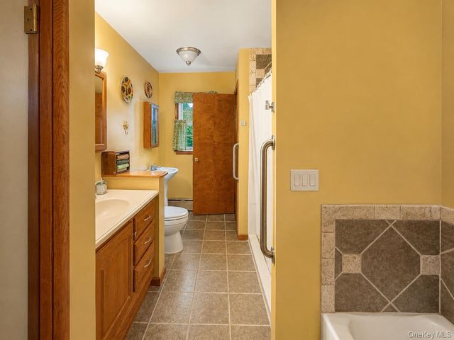 8250 Route 32, Cairo, NY 12413