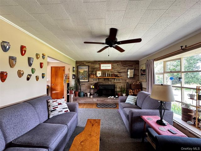 8250 Route 32, Cairo, NY 12413