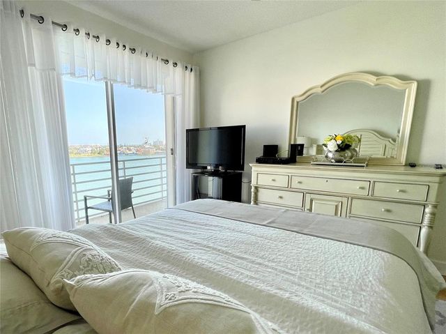 7882 SAILBOAT KEY BOULEVARD S 503, South Pasadena, FL 33707