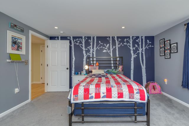 1057 Bound Tree Road, Hopkinton, NH 03229