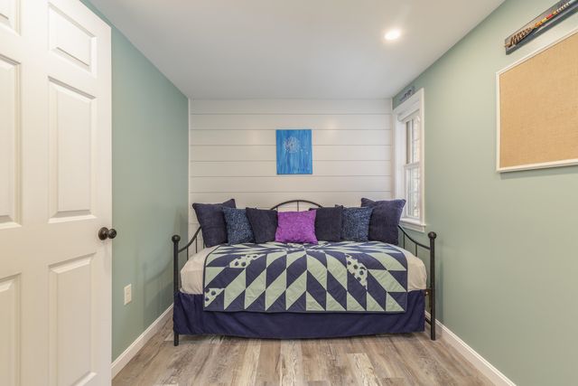 1057 Bound Tree Road, Hopkinton, NH 03229