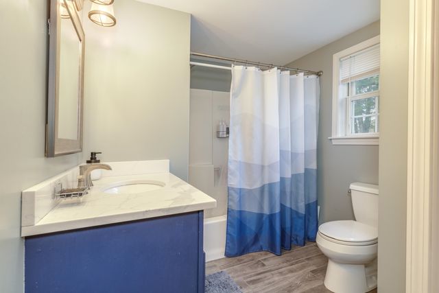 1057 Bound Tree Road, Hopkinton, NH 03229