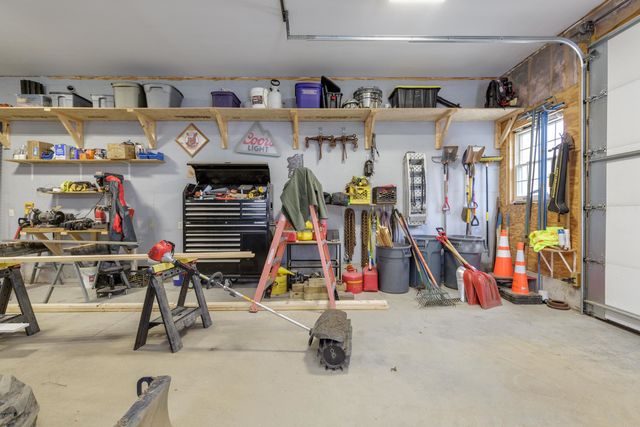 1057 Bound Tree Road, Hopkinton, NH 03229