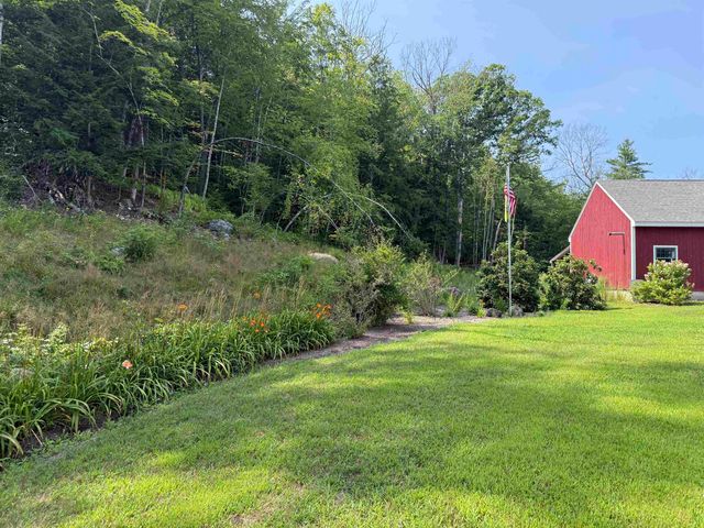 1057 Bound Tree Road, Hopkinton, NH 03229
