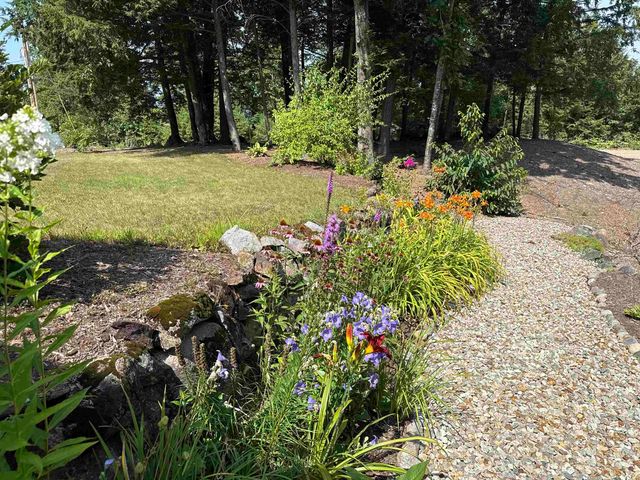 1057 Bound Tree Road, Hopkinton, NH 03229