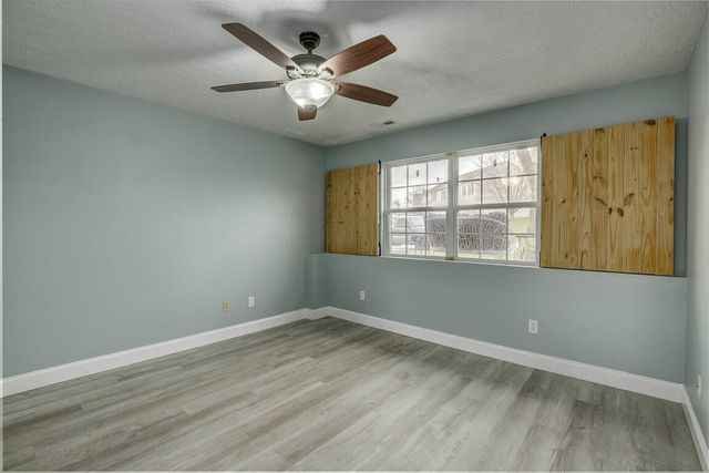 263 Redwood Drive, Dry Ridge, KY 41035