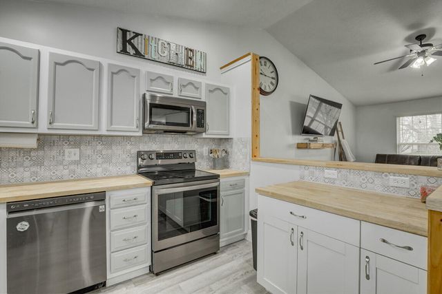 263 Redwood Drive, Dry Ridge, KY 41035