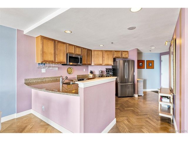 100 Park Ave 2006, Denver, CO 80205