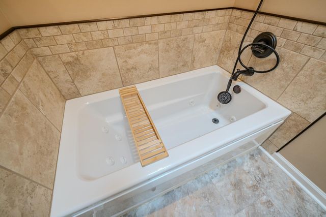 211 JIM ALFORD CV, Savannah, TN 38372