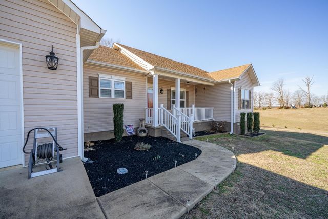 211 JIM ALFORD CV, Savannah, TN 38372