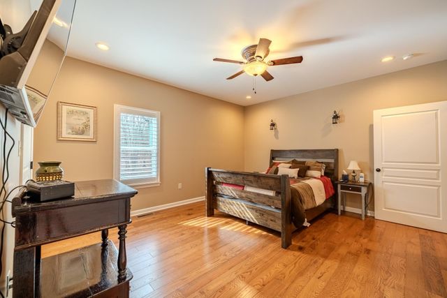 211 JIM ALFORD CV, Savannah, TN 38372