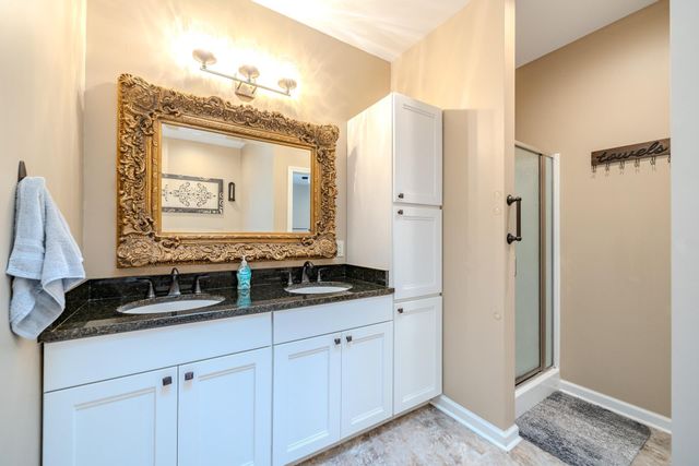 211 JIM ALFORD CV, Savannah, TN 38372