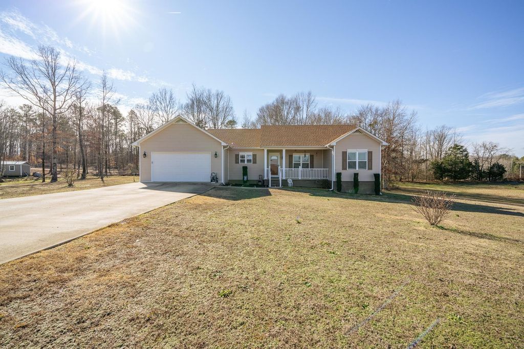 211 JIM ALFORD CV, Savannah, TN 38372
