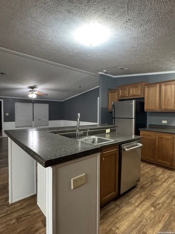 22992 Trumbo Rd., San Antonio, TX 78264