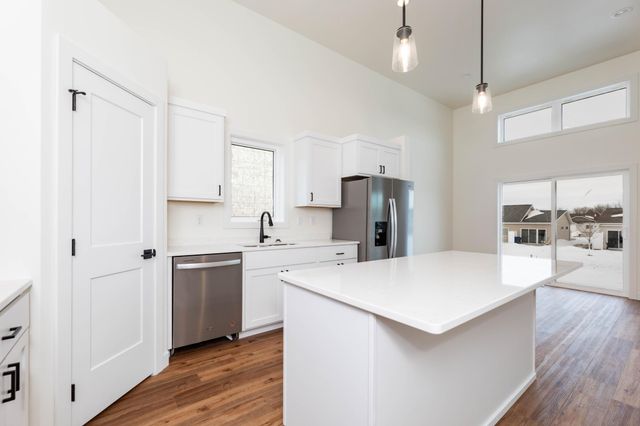 3734 33rd Street S, Moorhead, MN 56560