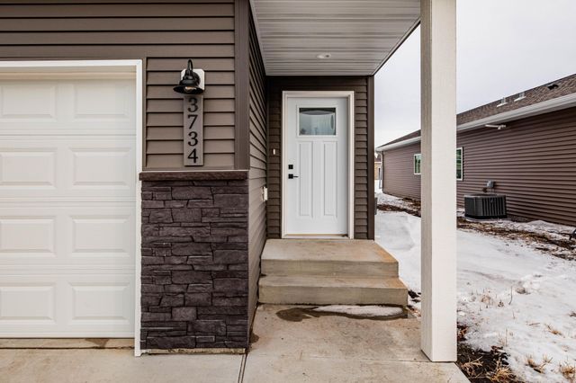 3734 33rd Street S, Moorhead, MN 56560