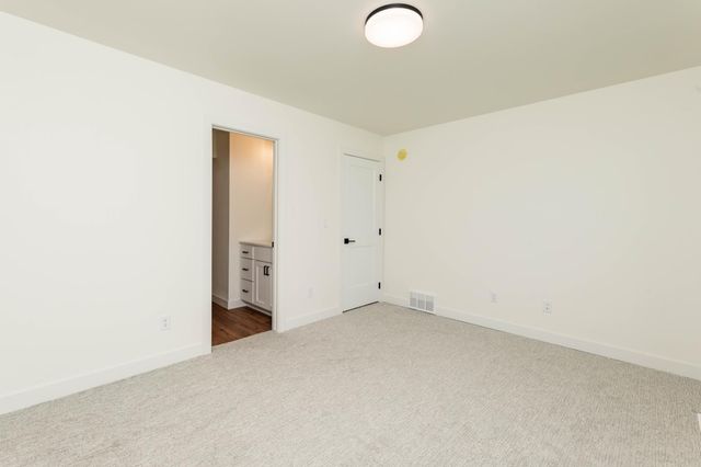 3734 33rd Street S, Moorhead, MN 56560