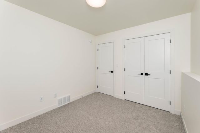 3734 33rd Street S, Moorhead, MN 56560