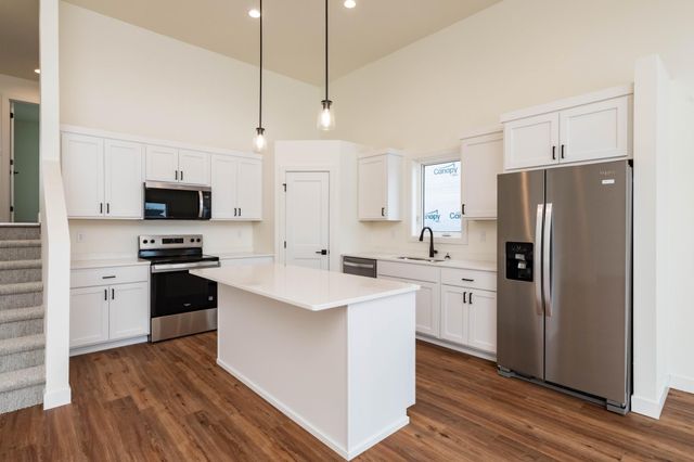 3734 33rd Street S, Moorhead, MN 56560