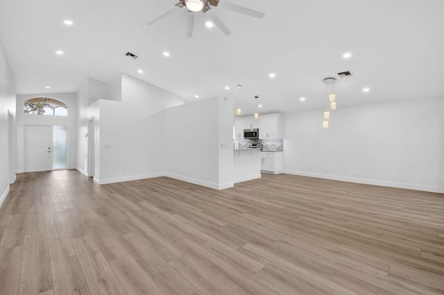 5891 Royal Isles Boulevard, Boynton Beach, FL 33437
