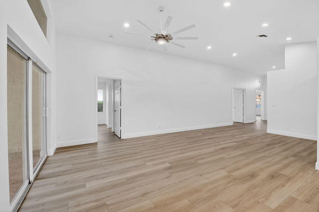 5891 Royal Isles Boulevard, Boynton Beach, FL 33437