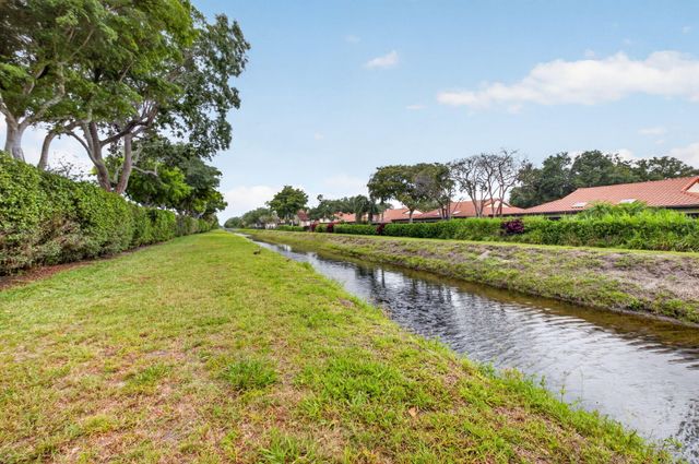 5891 Royal Isles Boulevard, Boynton Beach, FL 33437