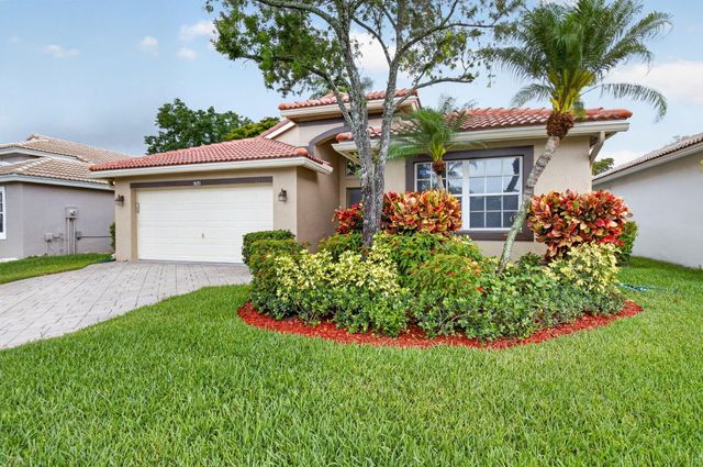 5891 Royal Isles Boulevard, Boynton Beach, FL 33437