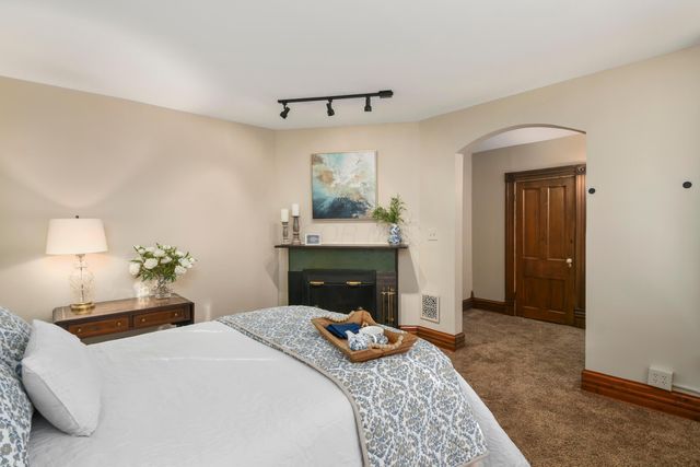 1042 Neil Avenue, Columbus, OH 43201