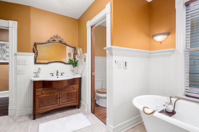 1042 Neil Avenue, Columbus, OH 43201