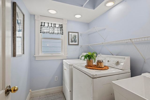 1042 Neil Avenue, Columbus, OH 43201